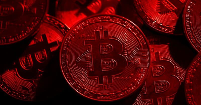 Bitcoin slides to $72K, extending selloff and dragging crypto stocks lower