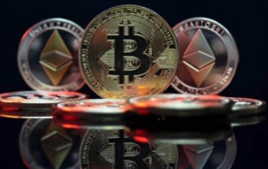 BlackRock moves $270M in Bitcoin, Ether to Coinbase as weekly outflows spike