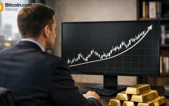 JPMorgan Sees Gold Topping $8,000 as Private Investors Boost Allocations