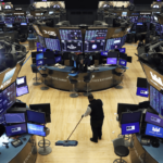 US Stocks Slip Late as Oil Rises, Fed Signals and PCE Data Loom