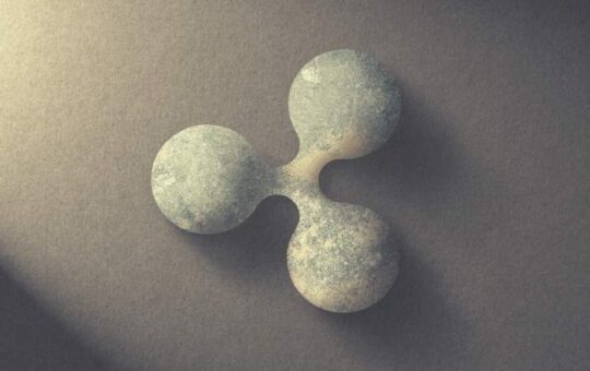 XRP Leads Altcoin Inflows While Bitcoin Investment Products Struggle