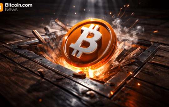 Bitcoin Breaks Lower Range as Pressure Builds Beneath $71K