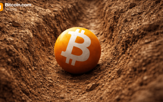 Bitcoin Drifts in Tight Range With Downtrend Still Intact