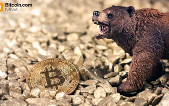 Crypto ETFs Stay Red: Bitcoin Loses $349 Million in Friday Pullback