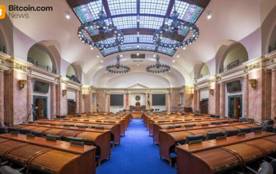 Kentucky Push to Regulate Bitcoin ATMs Snags Hardware Wallet Providers in Legal Crosshairs