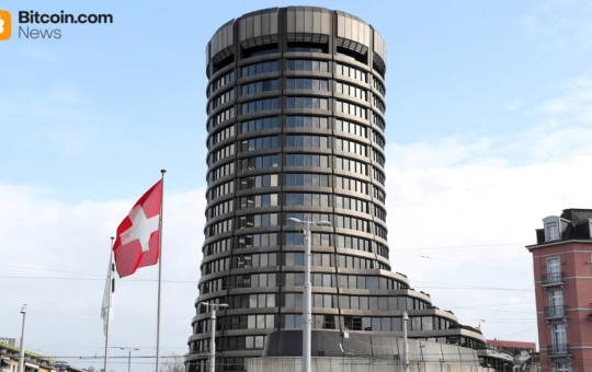 BIS Official Flags $320 Billion Stablecoin Market as Financial Stability Concern