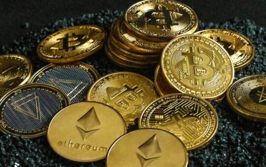 Crypto funds draw $1.4B in third straight week of inflows, strongest since January