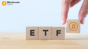 Bitcoin ETFs Lose $333M as HYPE and XRP Funds Continue Attracting Inflows