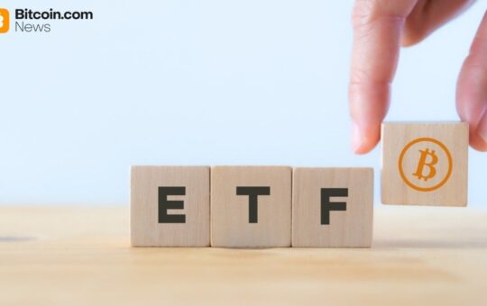 Bitcoin ETFs Lose $333M as HYPE and XRP Funds Continue Attracting Inflows