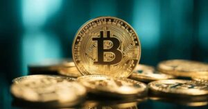Bitcoin eyes $83K as Trump pauses Strait of Hormuz military operation, Iran signals cooperation