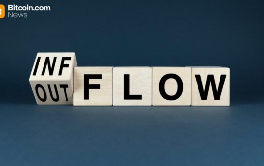 Blackrock Drives $331M Bitcoin ETF Outflow as XRP and Solana Funds Attract Inflows