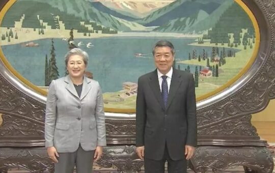China’s vice premier He Lifeng meets AMD CEO Lisa Su to discuss tech cooperation