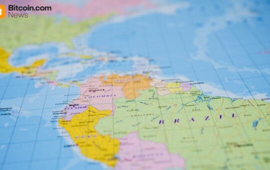 Coinbase Co-Founder Eyes Venezuela as Grupo Salinas Embraces Stablecoins