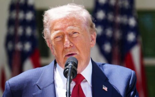 Donald Trump announces three-day ceasefire between Russia and Ukraine
