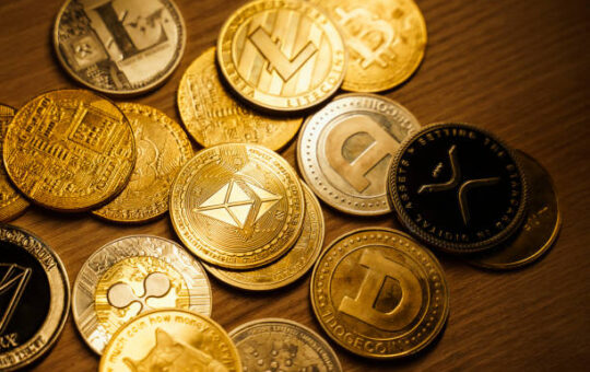 Hope For Altcoin Season: The Bitcoin Move That Could Kickstart Everything