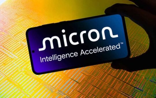 Jim Cramer recommends Micron as a buying opportunity after selloff