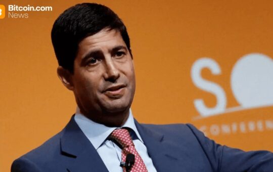 Kevin Warsh Takes Fed Chair Oath as FOMC Gives Unanimous Backing
