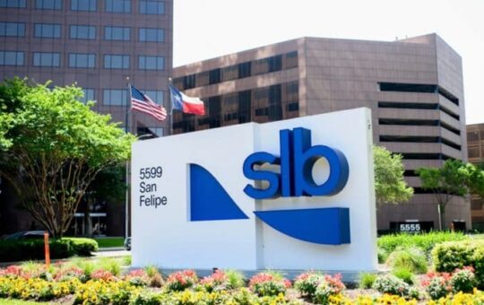 SLB, Baker Hughes CEOs warn Iran war will reshape global energy markets