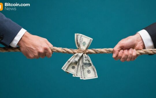 Strategy Holds 843,738 BTC vs Blackrock's 817,138 as the Race to a Million Bitcoin Intensifies