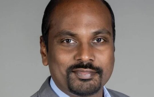 Super Micro Computer projects FY26 net sales of $38.9-40.4B, names Vik Malyala chief business officer