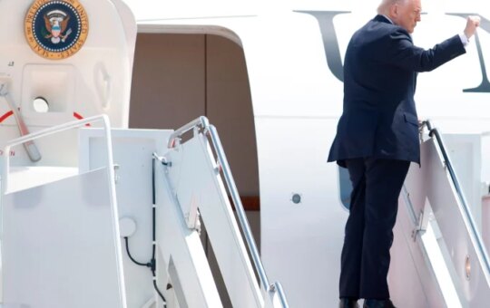Trump says administration not considering bailouts for US air carriers