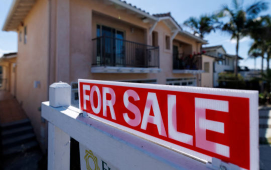 US home sellers outnumber buyers by 630,000, the largest gap ever recorded