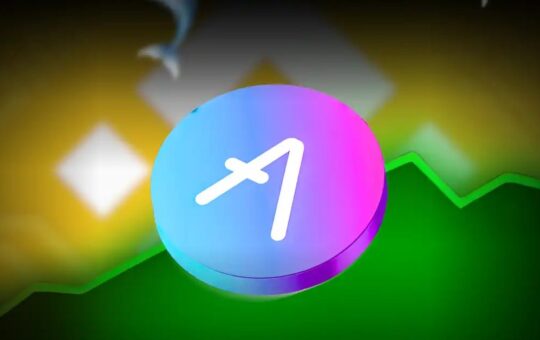 AAVE Price Surges 15% as V4 Deposits Climb and Stablecoin Demand Rebounds