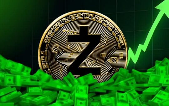 As Bitcoin Consolidates, Zcash (ZEC) Gains Momentum—Can the Price Rally Reclaim $500 Next?