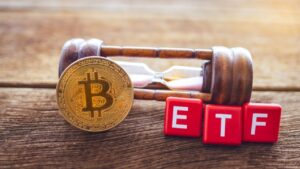 Bitcoin ETFs Lose $519M as Grayscale’s GSOL Pulls in Fresh Solana Demand