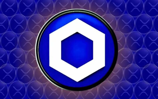 Chainlink Adoption Soars While Price Consolidates—Here's What’s Next for LINK This Month