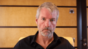 Community Clashes Over Strategy's First Bitcoin Sale in 4 Years as MSTR Craters 7%