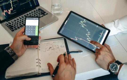 Defillama Adds Pre-IPO Perps for OpenAI, SpaceX, and Anthropic as Onchain AI Bets Heat Up