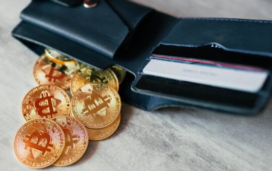 Is Bitcoin Cheap Yet? Grayscale Flags 2 Catalysts That Could Decide BTC’s Next Move