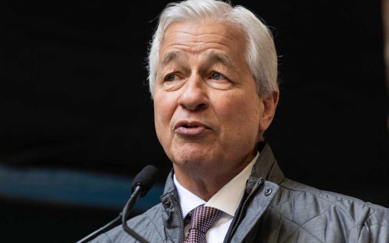 JPMorgan's Dimon Warns on Stock Bull Market While Bitcoin Lags