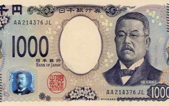 Japanese Yen Sinks to 162.27, Its Weakest Since 1986, Reviving Intervention Bets