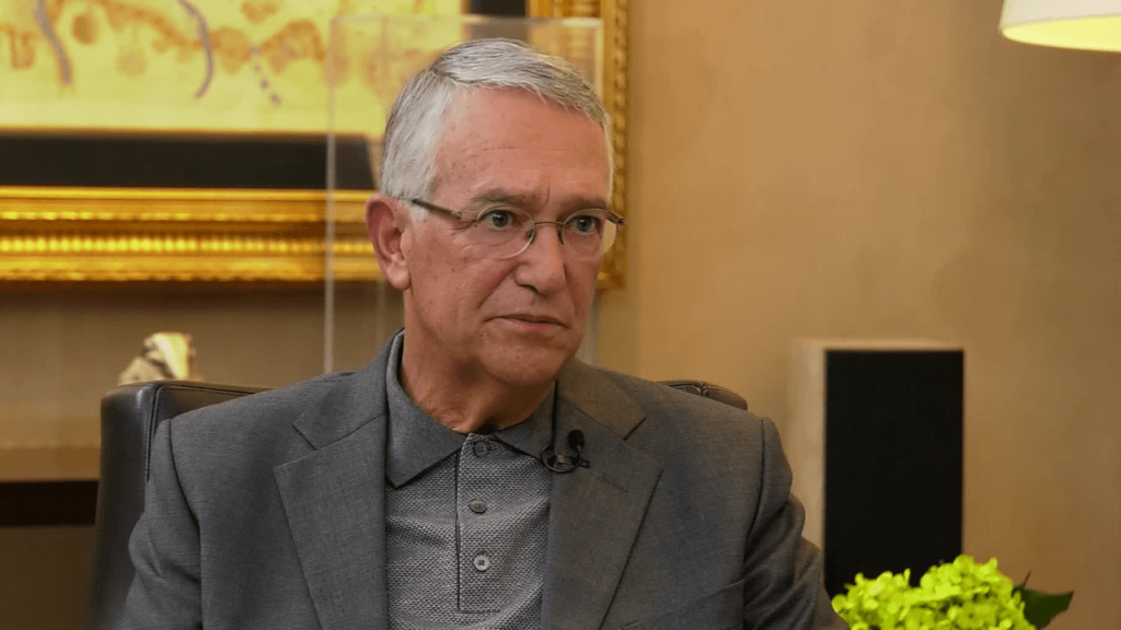 Mexican Billionaire Ricardo Salinas Steers Clear of the AI Bubble, Channels Fresh Fiat Directly Into Bitcoin – Bitcoin News