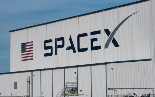 Musk Says SpaceX Could Hit $1 Trillion in Revenue by 2030 as Pompliano Pushes for Tesla Merger