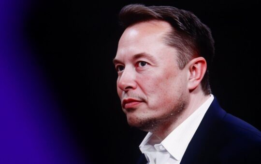 Musk's SpaceX Raises $25 Billion in Debut Bond Sale as Orders Near $90 Billion