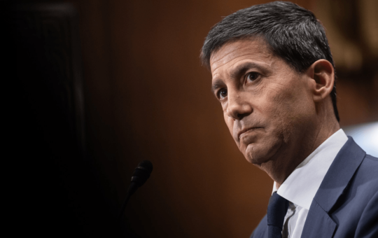 New Fed Chair Kevin Warsh Ditches Rate Signals, Bitcoin Slides as Nasdaq Bounces 1.5%