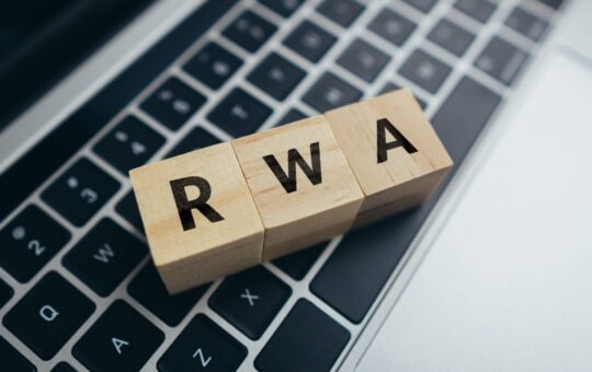 RWA Global Signs $300 Million Deal to Tokenize China’s Clean Energy Infrastructure