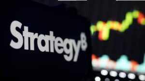 Saylor Sparks Bitcoin Buy Buzz After Strategy’s Rare BTC Sale