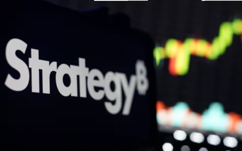 Saylor Sparks Bitcoin Buy Buzz After Strategy’s Rare BTC Sale