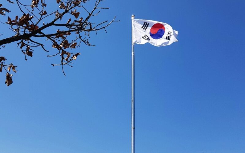 South Korea Halts KOSPI Trading After 8.4% Crash Trips Circuit Breaker