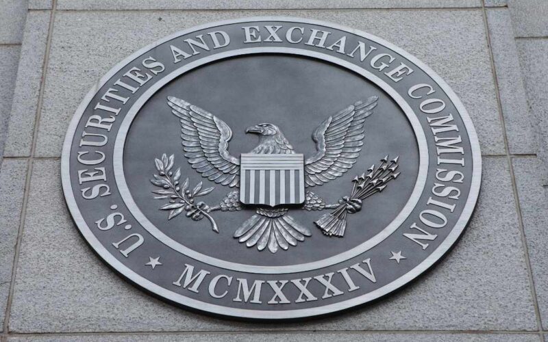SpaceX IPO Faces New Threat as Senator Calls for SEC Delay