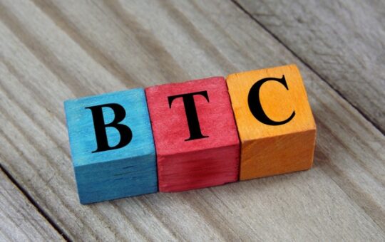 Yield Basis Deposits Jump 120% in 2 Weeks as Investors Seek BTC Yield Without Selling