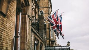 Binance and CZ Sued for $200 Million in UK Over 'Unauthorized' Derivatives Sold to 1,700 Traders