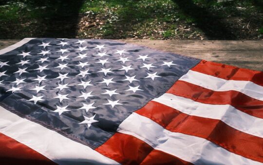 Crypto Becomes America's Top Corporate Political Donor With $189 Million Poured Into 2026 Midterms