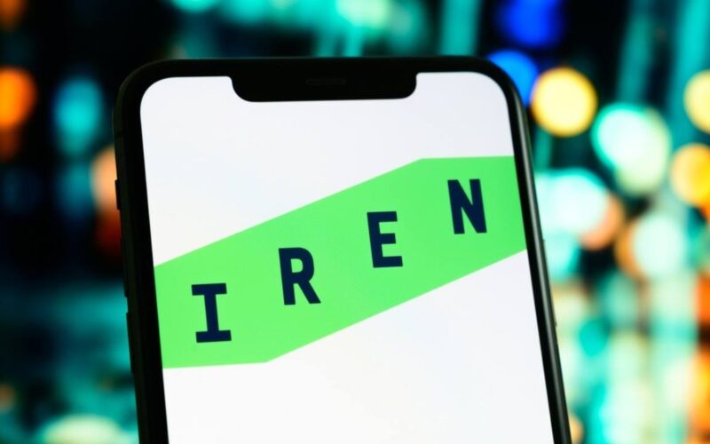 IREN Lands $2.8B in AI Contracts as Demand Pushes Target Above $4B