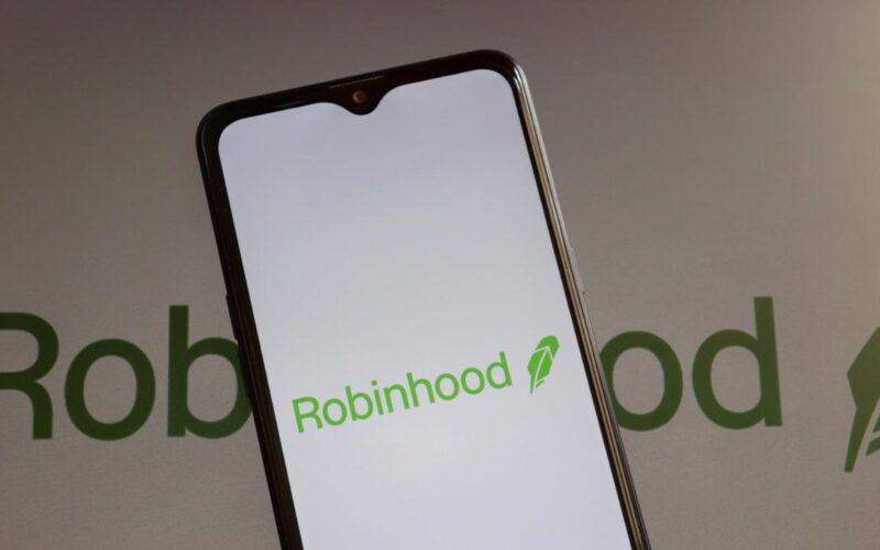 Robinhood Chain Tops $560 Million in Daily DEX Volume, Fueled by Meme Coin Boom