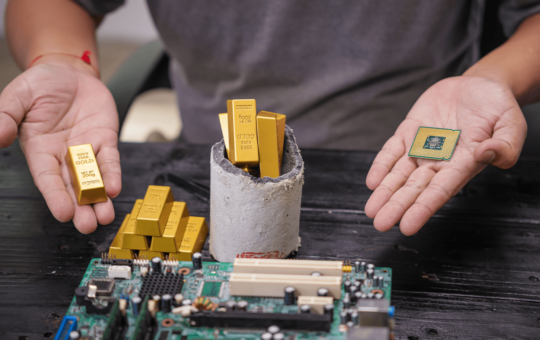 The Device in Your Junk Drawer Contains Real Gold. Scientists Just Found a Way to Get It Out With Cheese Waste